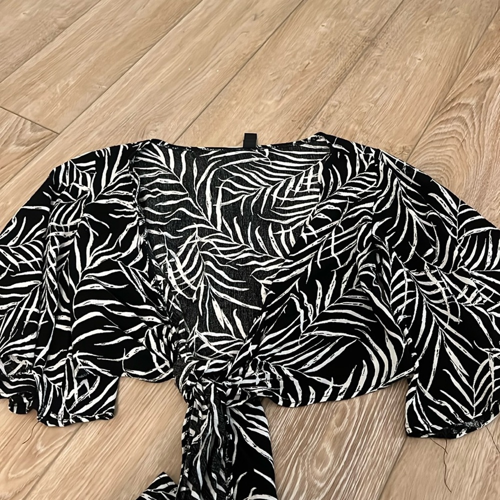 Printed flowey crop top